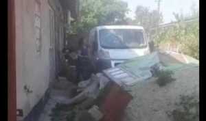 ( VIDEO ) Femeie violentă în comuna Călinești! Soțul a fost cel care a sunta la poliție! 14 calinesti - ( VIDEO ) Femeie violentă în comuna Călinești! Soțul a fost cel care a sunta la poliție!