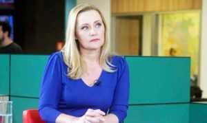 Elena Lasconi învinovățește prefectura județului Argeș pentru lucrările de reabilitare ale bulevardului central din Câmpulung! 12 elena lasconi - Elena Lasconi învinovățește prefectura județului Argeș pentru lucrările de reabilitare ale bulevardului central din Câmpulung!