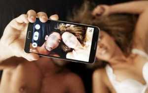 femeie santajata sexual e1657123878624 - Femeie de 32 de ani din Argeș, șantajată sexual de fostul iubit de 24 de ani!