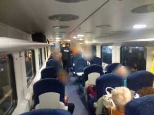 tren antidrog - Polițiștii de la Antidrog fac controale în trenurile estivale! Mai mulți tineri din Argeș au fost prinși!