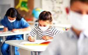 Ce se intampla cu elevii care nu vor sa poarte masca la scoala 1 - Masca de protecţie - recomandată în şcoli, dar nu obligatorie!