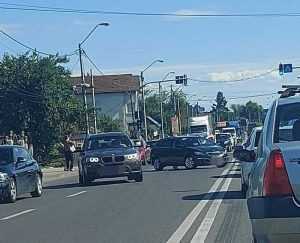 Accident cu 3 mașini, în Pitești! 1 accident calea clung - Accident cu 3 mașini, în Pitești!