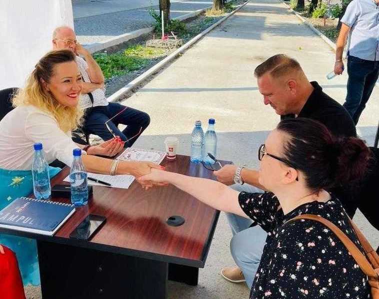 Pandemia, permisele, fumatul în şcoli şi procesele cu Elena Lasconi au marcat primul an de mandat al prefectului Radu Perianu 3 elena lasconi