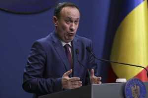 Adrian Caciu Sursa foto Inquam Photos Octav Ganea 2 - E OFICIAL! Românii își pot amâna ratele