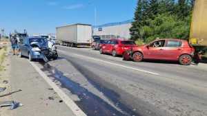 (VIDEO) Accident cu 3 autoturisme și 2 victime la Auchan Bradu! 1 accident bradu - (VIDEO) Accident cu 3 autoturisme și 2 victime la Auchan Bradu!