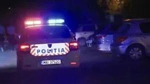 A sunat la 112, după ce o fată cunoscută pe internet a ajuns la el acasă 1 politia-noaptea