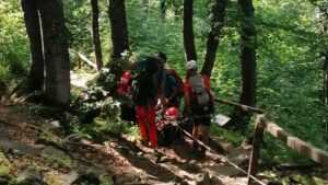 O belgiană a fost salvată de Salvamont în Munţii Gutâi! 28 salvamont 1 - O belgiană a fost salvată de Salvamont în Munţii Gutâi!