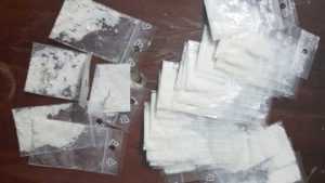 5 dealeri prinși cu droguri la tabăra de vară de la Băile Tuşnad la care a participat Viktor Orban! 18 drog - 5 dealeri prinși cu droguri la tabăra de vară de la Băile Tuşnad la care a participat Viktor Orban!