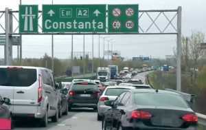 aglomeratie mare - Aglomerație pe drumul spre mare! Ce rute alternative pot alege șoferii