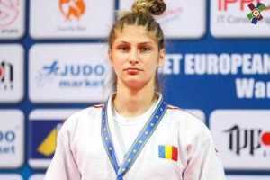Cristian Gentea, primarul Piteștiului, i-a oferit o casă campioanei Florentina Ivănescu! 1 florentina ivanescu - Cristian Gentea, primarul Piteștiului, i-a oferit o casă campioanei Florentina Ivănescu!