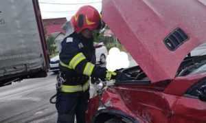 Copil de 8 ani, una dintre victimele unui accident în Morărești! 13 accident isu e1660023413280 - Copil de 8 ani, una dintre victimele unui accident în Morărești!