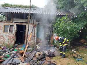 ACUM! Incendiu la o casă în Mihăești 24 incendiu - ACUM! Incendiu la o casă în Mihăești