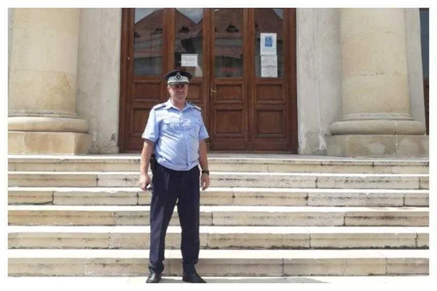 bărbat salvat de jandarm