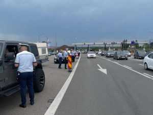 razie politie - Razie pe Autostrada Soarelui! Șoferi drogați- prinși de polițiști