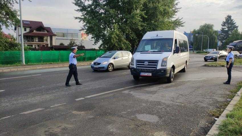 ipj - Șoferii de transport în comun, sancționați cu 6.000 de lei de către polițiștii rutieri din Argeș!