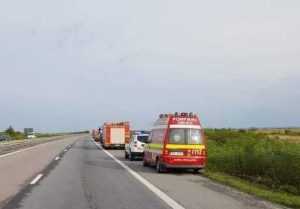 Un TIR a spulberat 2 cai pe autostrada A1 București-Pitești! 10 smurd e1661320730321 - Un TIR a spulberat 2 cai pe autostrada A1 București-Pitești!