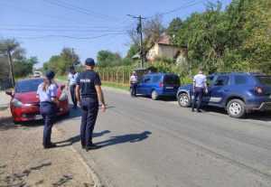 (VIDEO) Argeș: Polițiștii fac prăpăd printre șoferi 1 politie masini 3 - (VIDEO) Argeș: Polițiștii fac prăpăd printre șoferi