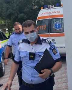 Vedea20 1 - Șoșoacă a asaltat Spitalul Vedea: managerul a evacuat clădirea, polițiștii s-au ascuns după gard!