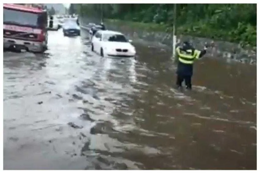 inundatii pe valea oltului