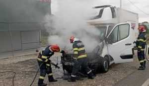 incendiu 1 e1662304426204 - Incendiu la o autoutilitară în Bradu!