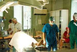 Cadrele medicale din Spitalul Județean – salarii imense și achiziții fabuloase în ultimii ani! 1 în Spitalul Judetean