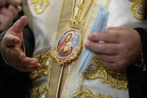 Preot acuzat că a refuzat să spovedească o femeie de 87 de ani: „Trimiţi acasă o bătrână în cârjă” 19 image 2021 11 21 25195310 41 preot ortodox romania - Preot acuzat că a refuzat să spovedească o femeie de 87 de ani: „Trimiţi acasă o bătrână în cârjă”