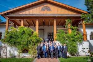 Simona Bucura Oprescu: „Cu toții ne dorim legi mai bune pentru români” 1 Simona