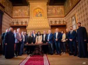 Simona Bucura Oprescu: „Cu toții ne dorim legi mai bune pentru români” 8 Simona Bucura