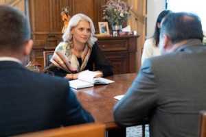 Președintele interimar al Senatului, Alina Gorghiu a primit vizita ambasadorul Ucrainei în România 2 Alina G