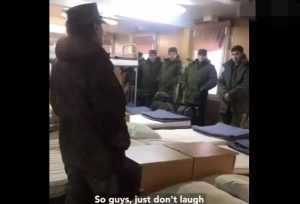 Dacă n-ar fi de plâns, ar fi de râs! Rușii- sfătuiți să folosească tampoane dacă sunt răniți 20 recrutare rusi - Dacă n-ar fi de plâns, ar fi de râs! Rușii- sfătuiți să folosească tampoane dacă sunt răniți