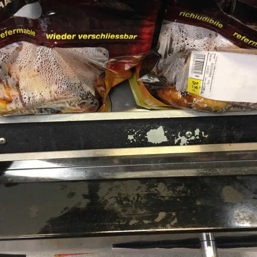 auchan9 - Imagini cu mizeria și produsele stricate de la Auchan, inclusiv la Pitești