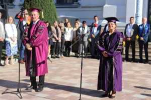 Adrian Miuțescu: „Studenţii sunt raţiunea de a fi a oricărei universităţi!” 1 Miuțescu studentii