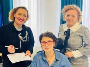 Elena Lasconi: „Încă trei contracte de finanțare din fonduri europene pentru Câmpulung” 1 Lasconi