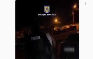perchezitii - (VIDEO) Percheziții în Ștefănești! Bărbat reținut de polițiști