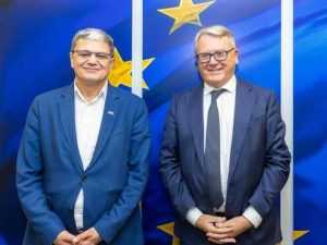 Vouchere noi români