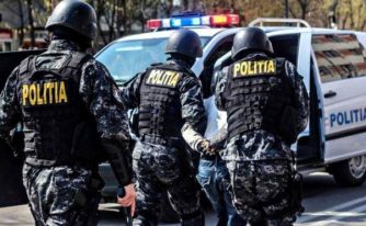 DIICOT-trimite-in-judecata-aproape-100-de-angajati-CFR-care-au-furat-tone-de-combustibil