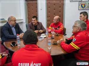 Trei salvamontiști argeșeni premiați de conducerea CJ Argeș 2 salvamontiști