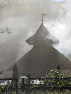 Incendiu la restaurantul ,,Grota Rece”din Trivale! Personalul localului evacuat! 2 312779668 5972149042819869 3788405770557327747 n - Incendiu la restaurantul ,,Grota Rece”din Trivale! Personalul localului evacuat!