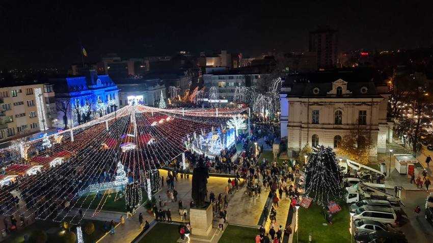 luminite-Craciun-Pitesti-targ-de-craciun-2021