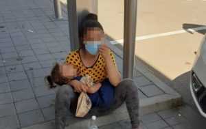 PITEȘTI: Trei femei care își foloseau copiii la cerșit- amendate de polițiști 2 cersetorie constanta - PITEȘTI: Trei femei care își foloseau copiii la cerșit- amendate de polițiști