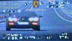 Teribilist în trafic! Mergea cu 222 de km/h, pe Drumul Expres Craiova-Pitești 11 sofer 222km - Teribilist în trafic! Mergea cu 222 de km/h, pe Drumul Expres Craiova-Pitești