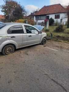 accident - ARGEȘ: Șoferul care a intrat cu mașina în stâlp era beat criță la 8 dimineața!