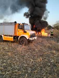 ACUM! Incendiu în Argeș după scurgerea unor reziduri! 2 foc - ACUM! Incendiu în Argeș după scurgerea unor reziduri!