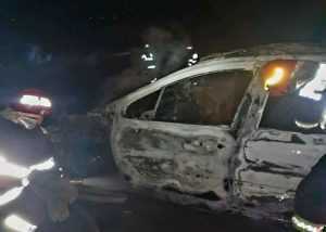 O femeie din Piatra Neamț și-a găsit soțul carbonizat într-o mașină! 26 Foto romania24