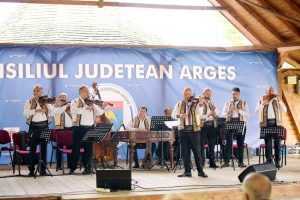 Bogăția toamnei s-a revărsat în curtea Goleștilor 5 rod cu spor Golești