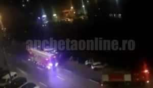 incendiu bloc - (VIDEO) 12 persoane evacuate dintr-un bloc din Pitești! Fum înecăcios după izbucnirea unui incendiu