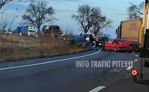 accident langesti - Încă un accident în Argeș! O mașină a ajuns în șanț