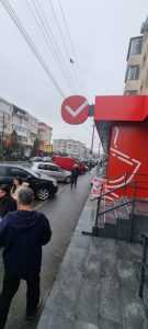 315836156 505411428279876 5220876651558700271 n - Indicatoare cu semnificația ,,Oprirea interzisă” montate pe un bulevard din Pitești