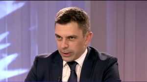 Dosar penal pentru ministrul Sportului! Este acuzat că a condus ilegal o maşină a instituției 1 image 2020 12 29 24510592 41 eduard novak - Dosar penal pentru ministrul Sportului! Este acuzat că a condus ilegal o maşină a instituției