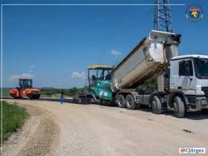 Reparații pe mai multe drumuri din Argeș 1 reparatii drumuri - Reparații pe mai multe drumuri din Argeș